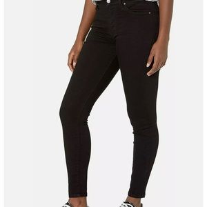 Levi's Women's 721 High Rise Skinny Hypersoft Jeans Black Sz 16 33 x 30